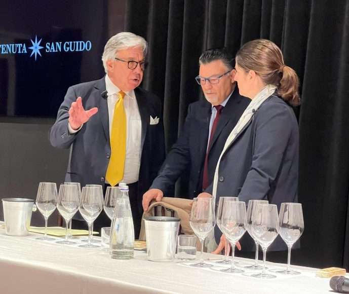 DA SX PAOLO BARACCHINO, CARLO PAOLI , PRISCILLA INCISA DELLA ROCCHETTA IMG-20240411-WA0044